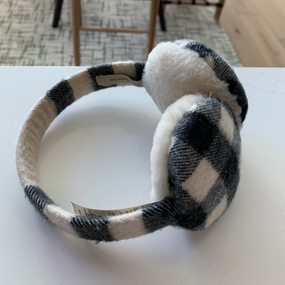 BURBERRY Black & Cream Checked Earmuffs (Never Worn!)
